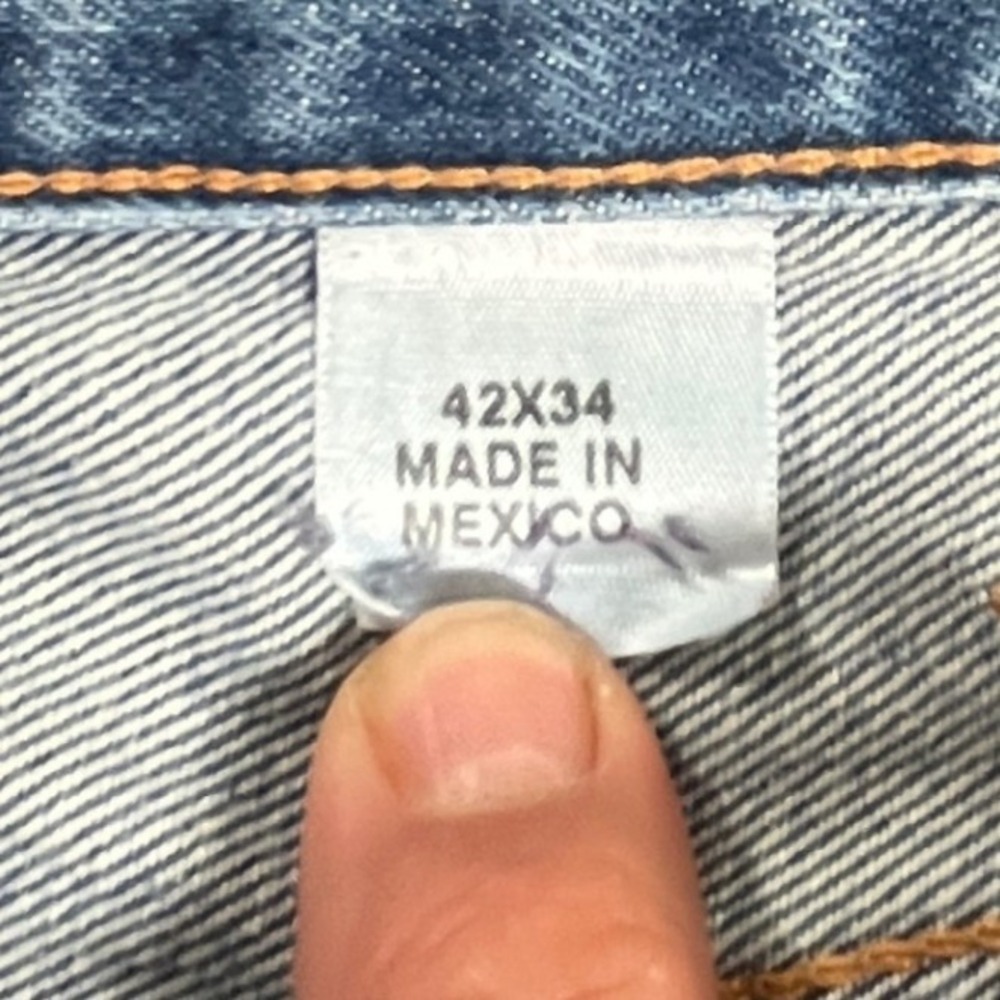 Eddie Bauer Mens Jeans 42x34 Meas 41x33 Medium Wash Straight Button Fly EUC - Picture 6 of 13
